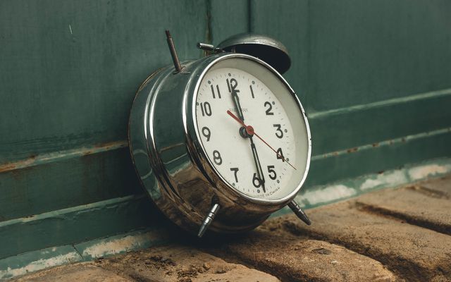Healthy morning rituals don't hit snooze alarm clock