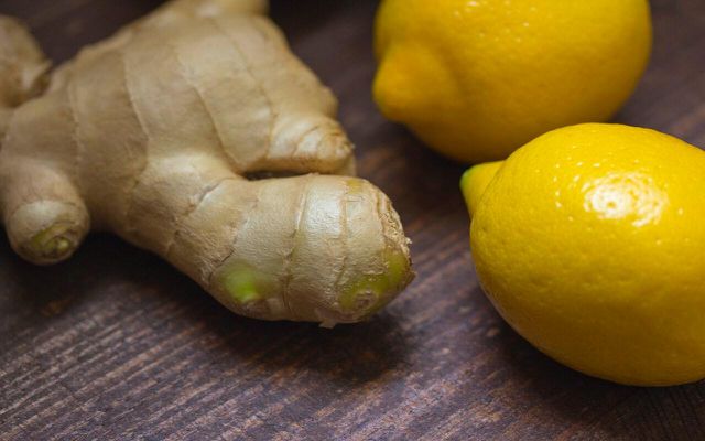 You don't need to peel ginger to make lemon-ginger tea. 