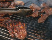 how to season cast iron grill grates