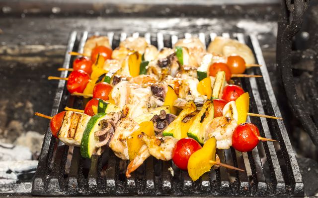 Make some delicious vegetarian food on the grill with Dad.