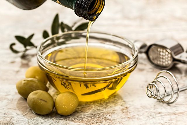 Olive Oil: part of a balanced meal
