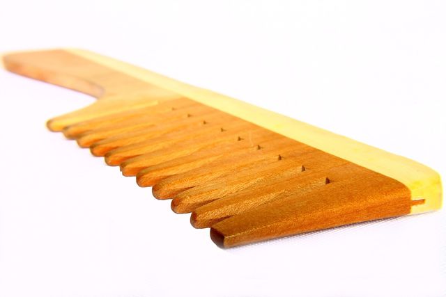 A wide-toothed comb is necessary for this method to work properly. 