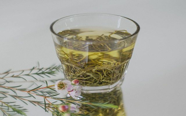 Rosemary tea for hair works best as a concentrated rinse. 