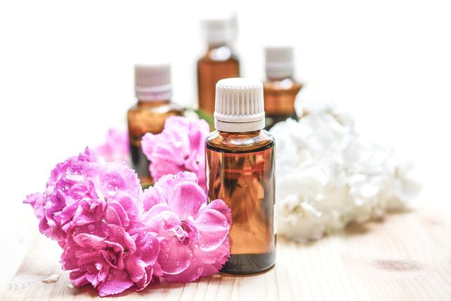 Essential oils can make all the difference for your DIY bubble bath.
