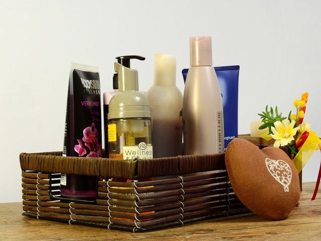 Treat your vegan friends to a beauty basket.