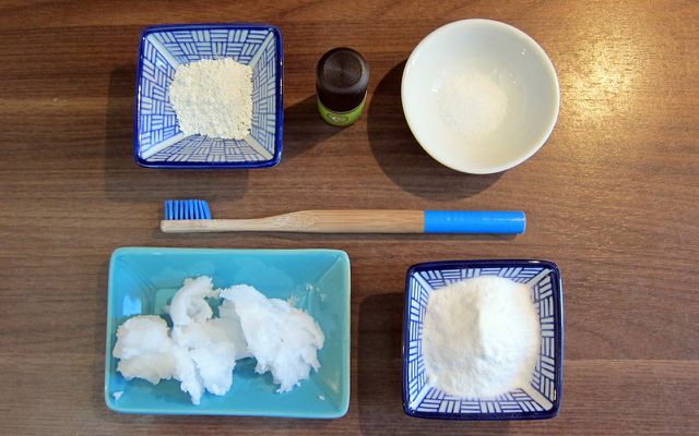 Zero waste toothpaste DIYs homemade recipes all-natural ingredients