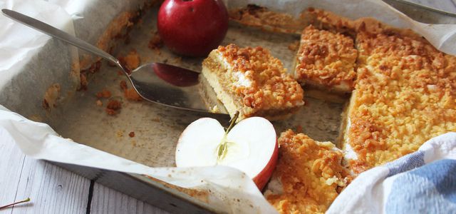 Vegan apple pie crumble recipe
