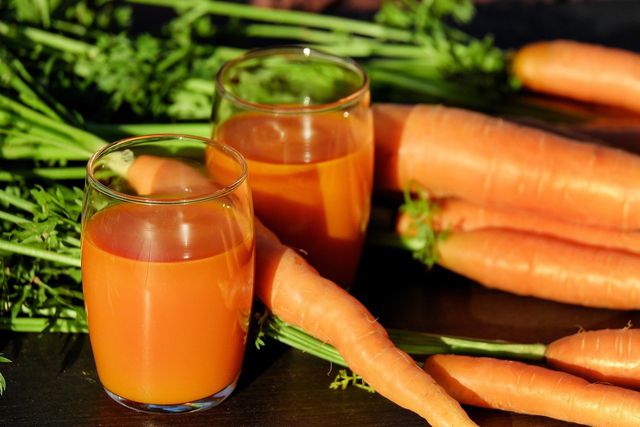 Carrot juice can be used to make orange food coloring. 