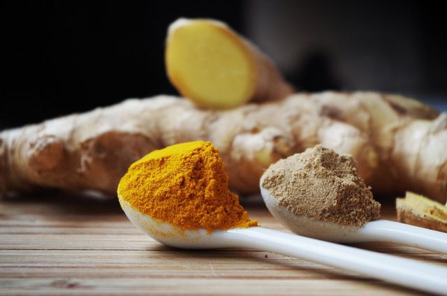 Ginger powder contains shogaol instead of gingerol.