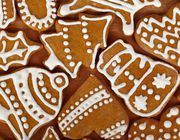 Vegan gingerbread cookies are the perfect snack for Christmas.