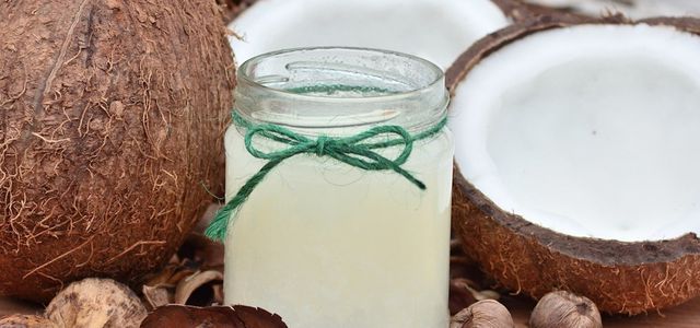 how to use coconut oil for hair