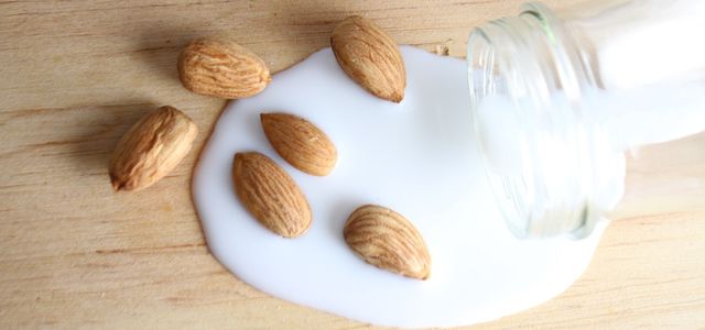 how do you make almond milk