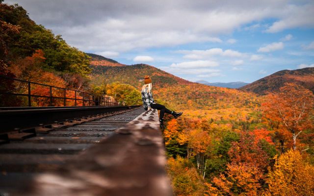 Check out the fall scenery and autumn colors in New Hampshire. 